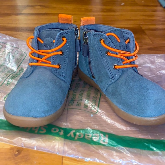 Toddler uggs - Picture 1 of 4